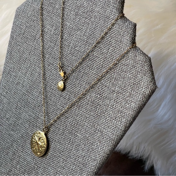 J Crew | Sand Dollar Pendant 27" Gold Tone Necklace - Picture 12 of 12